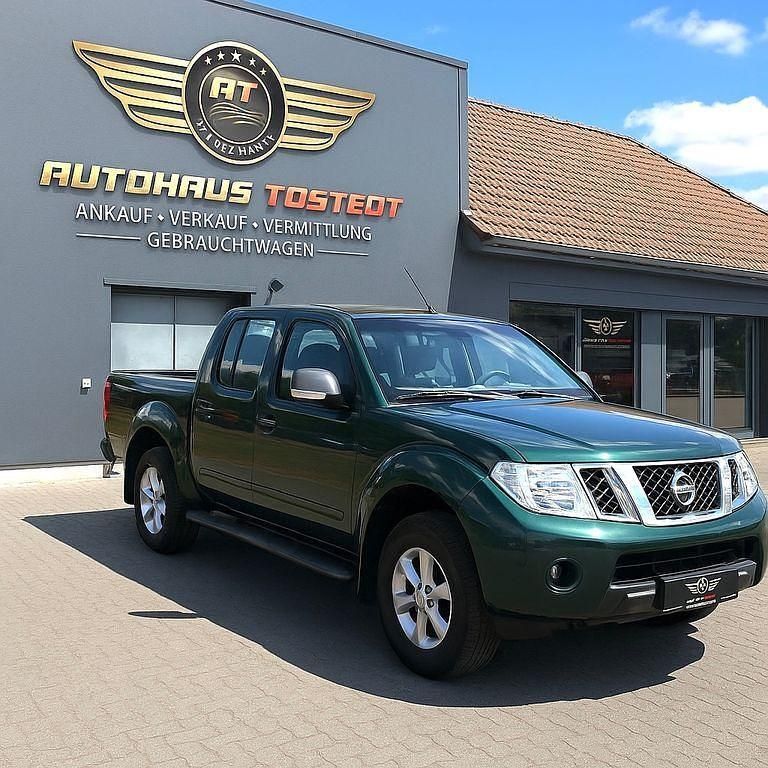 Grün Gebraucht 2013 Nissan Navara Abholung | 17.790 € (Teuer) - Bild 1/4