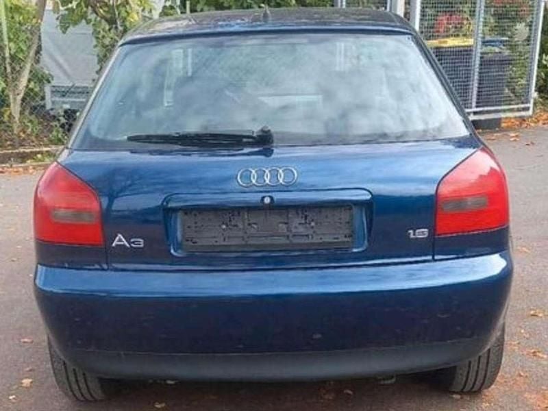 Gebraucht Audi A3 Attraction 150 PS (110 kW) 2000 Blau Limousine