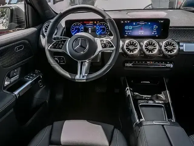 Gebraucht Mercedes EQB250+ Advanced 150 kW (204 PS) 2025 Grau SUV