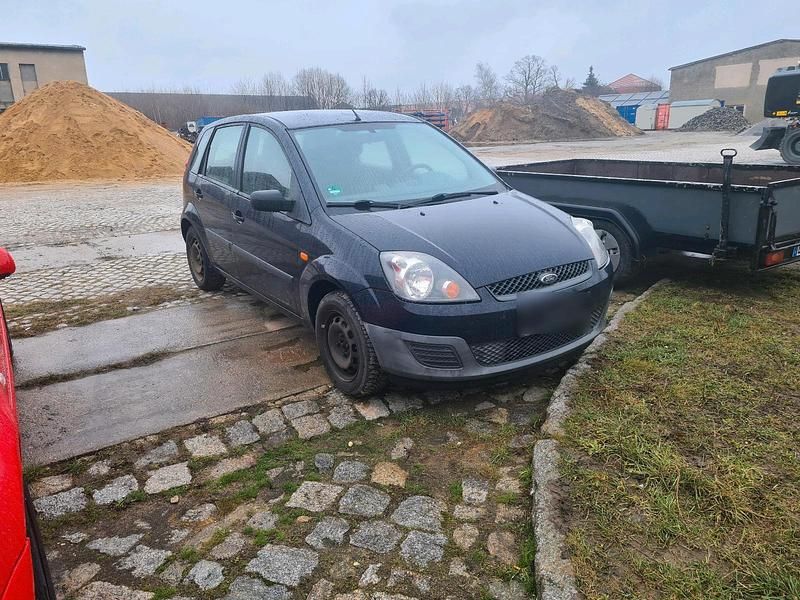 Gebraucht Ford Fiesta 60 PS (44 kW) 2006 Blau Kleinwagen
