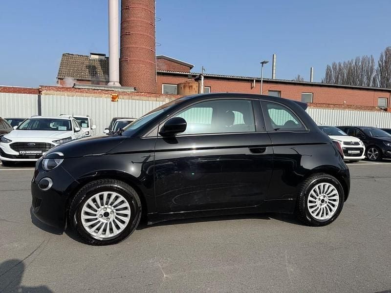 Gebraucht Fiat 500e Action 69 kW (95 PS) 2022 Nero profondo/cattivo/kyalami/ Limousine