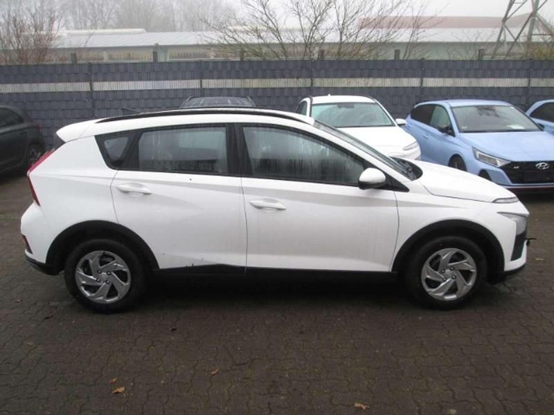 Gebraucht Hyundai Bayon Select 101 PS (74 kW) 2024 Atlas white / sol SUV