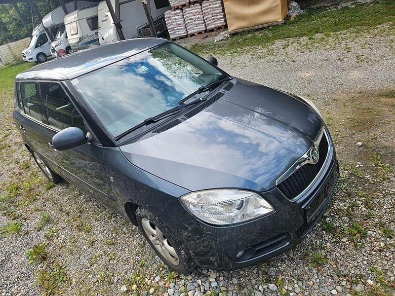 Gebraucht Skoda Fabia 80 PS (58 kW) 2010 Grau Limousine