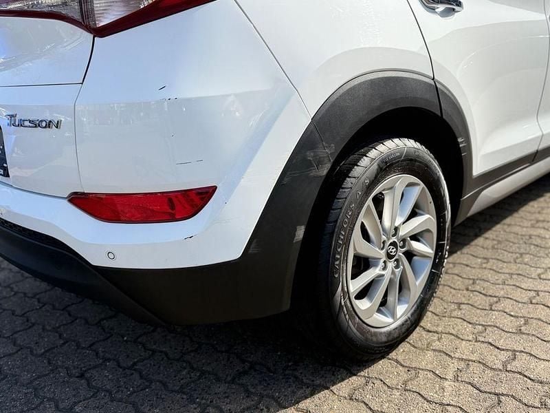 Gebraucht Hyundai Tucson Premium 141 PS (103 kW) 2017 Weiß SUV