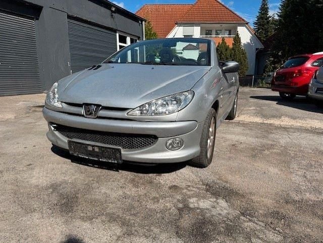 Gebraucht Peugeot 206 CC Filou 109 PS (80 kW) 2005 Grau Cabrio