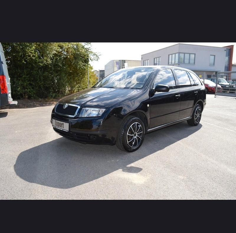 Schwarz Gebraucht 2003 Skoda Fabia Kombi | 1.750 € (Etwas zu teuer) - Bild 1/4