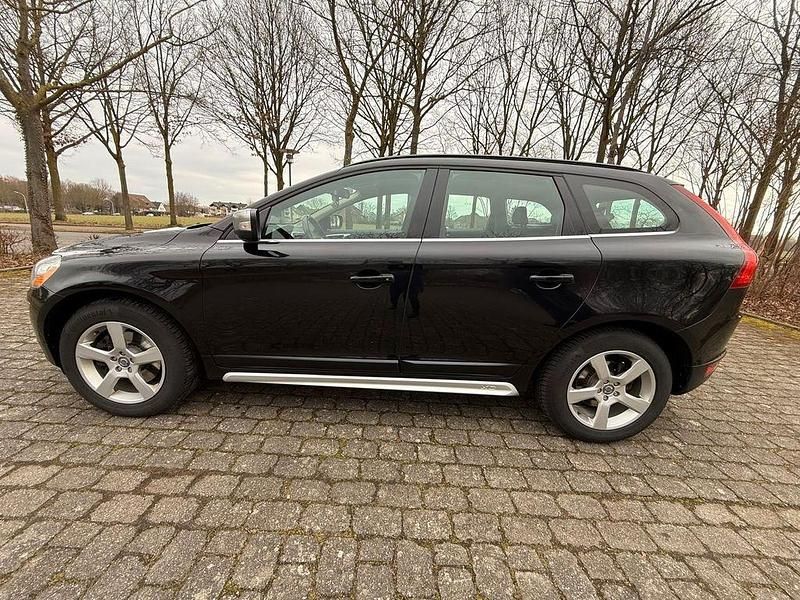 Gebraucht Volvo XC60 R-Design 215 PS (158 kW) 2012 Schwarz SUV