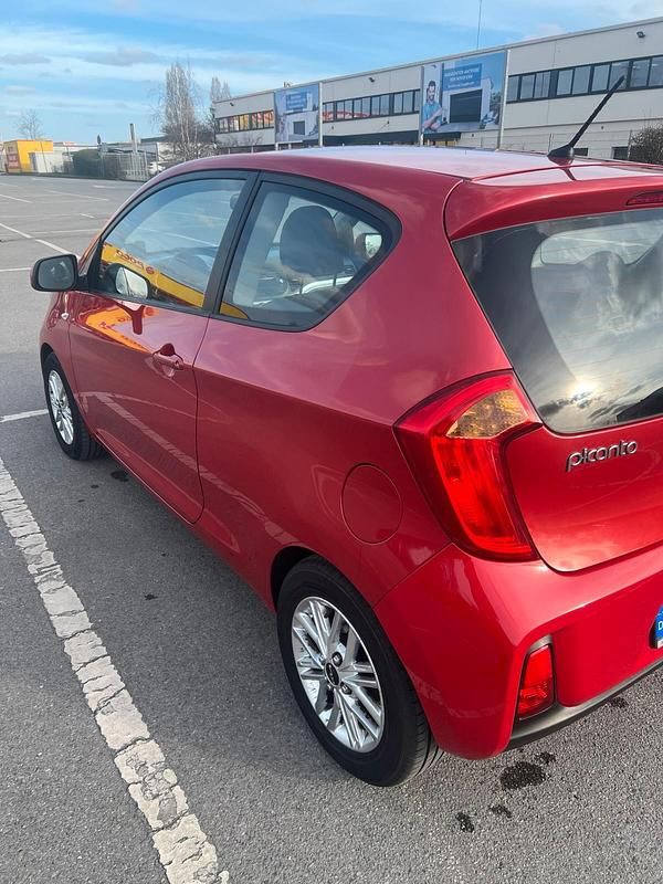 Gebraucht Kia Picanto 69 PS (50 kW) 2015 Rot Kleinwagen