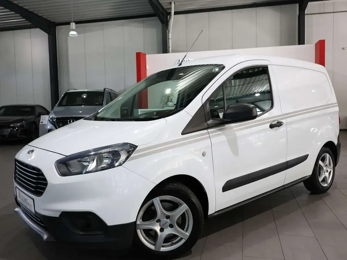 Używany Ford Transit 101 KM (74 kW) 2019 Biały Minivan