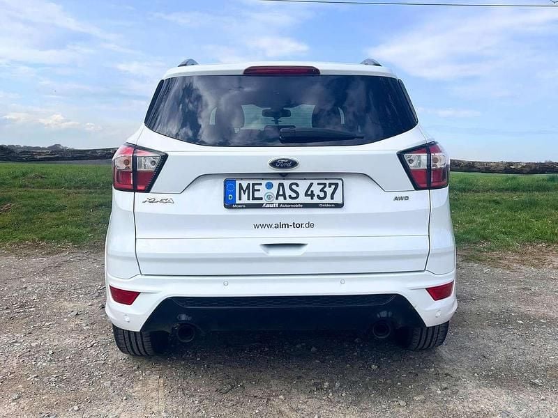 Gebraucht Ford Kuga ST-Line 179 PS (131 kW) 2019 Weiß SUV