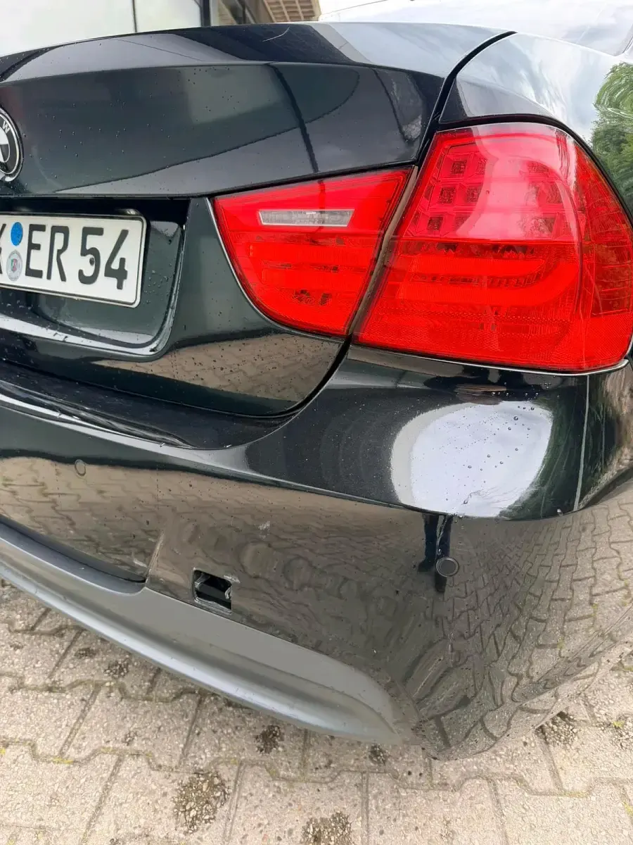 Używany BMW 320 177 KM (130 kW) 2009 Czarny Sedan/Limuzyna