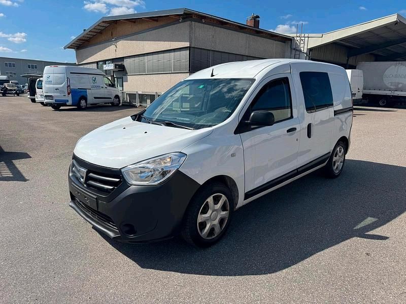 Weiß Gebraucht 2017 Dacia Dokker Van / Kleinbus | 4.200 € (Superpreis) - Bild 1/4
