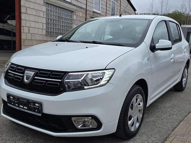 Gebraucht Dacia Sandero Lauréate 73 PS (53 kW) 2018 Gletscherweiss Kleinwagen