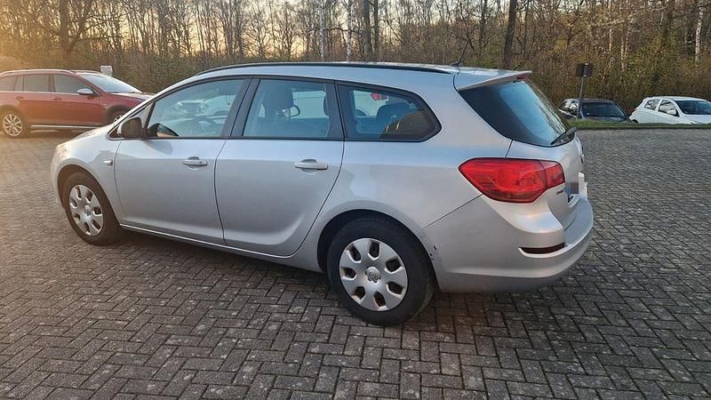 Gebraucht Opel Astra Eco 110 PS (80 kW) 2011 Silber Kombi