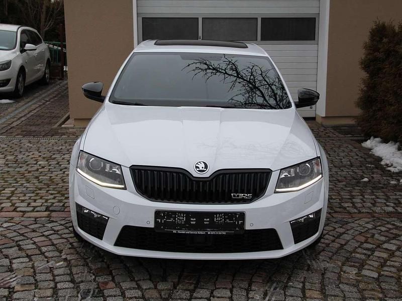 Gebraucht Skoda Octavia RS 230 PS (169 kW) 2016 Moonweiss metallic Kleinwagen