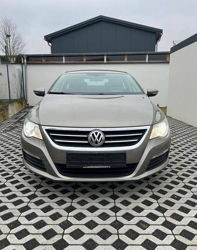 Gebraucht VW Passat 160 PS (117 kW) 2011 Beige Coupé