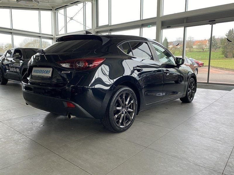 Gebraucht Mazda 3 Nakama 120 PS (88 kW) 2016 Onyxschwarz (metallic) Limousine