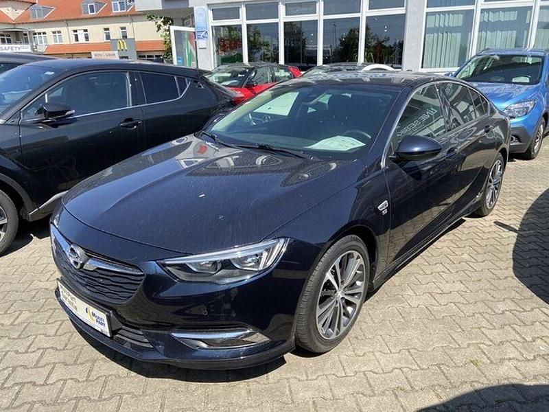 Blau Gebraucht 2018 Opel Insignia Dynamic Limousine | 17.500 € (Etwas zu teuer) - Bild 1/4