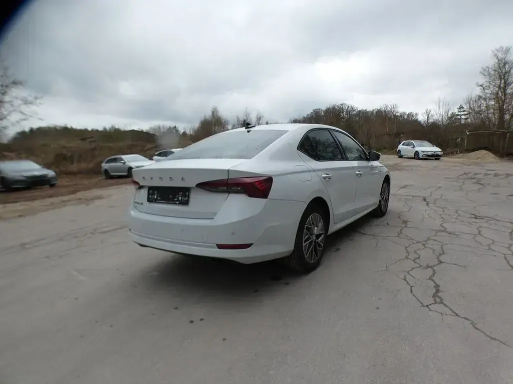 Brugt Skoda Octavia Ambition 110 HK (80 kW) 2023 Hvid Sedan