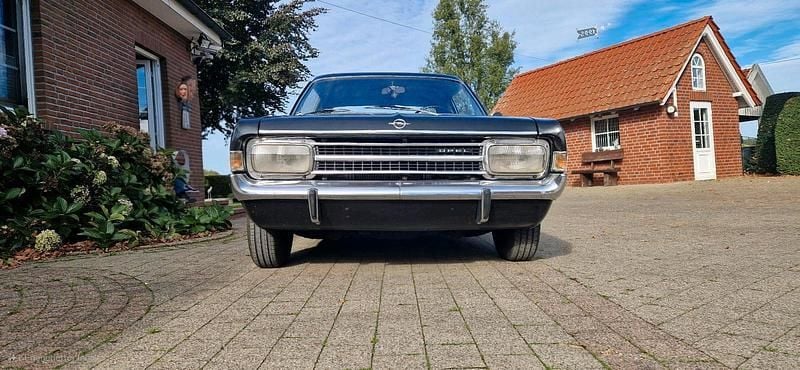 Schwarz Gebraucht 1969 Opel Rekord Limousine | 6.499 € - Bild 1/4