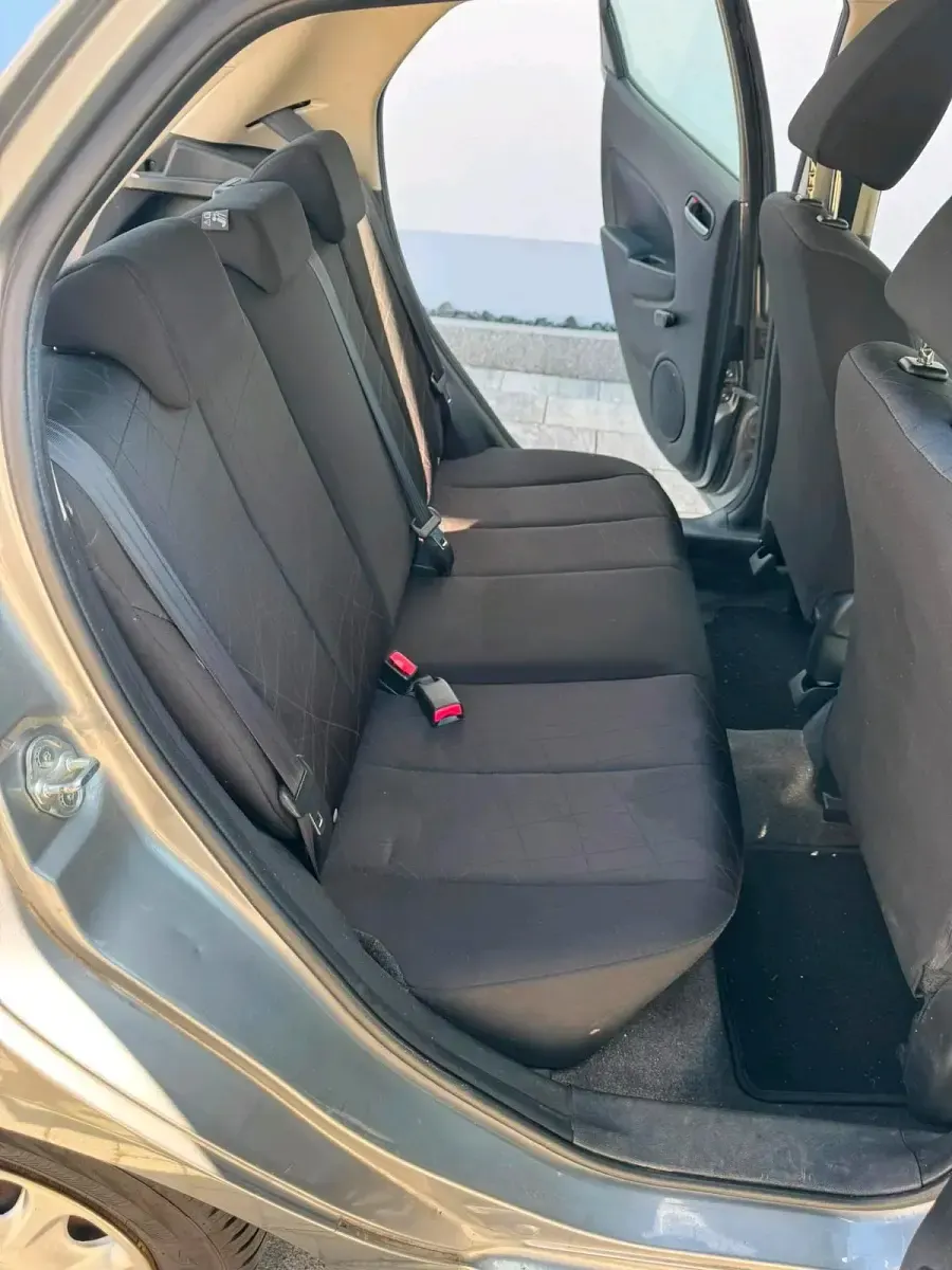 Gebraucht Mazda 2 95 PS (69 kW) 2012 Silber Kleinwagen