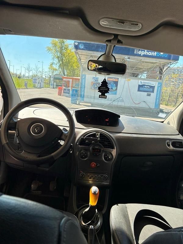 Gebraucht Renault Modus 85 PS (62 kW) 2009 Silber Van / Kleinbus