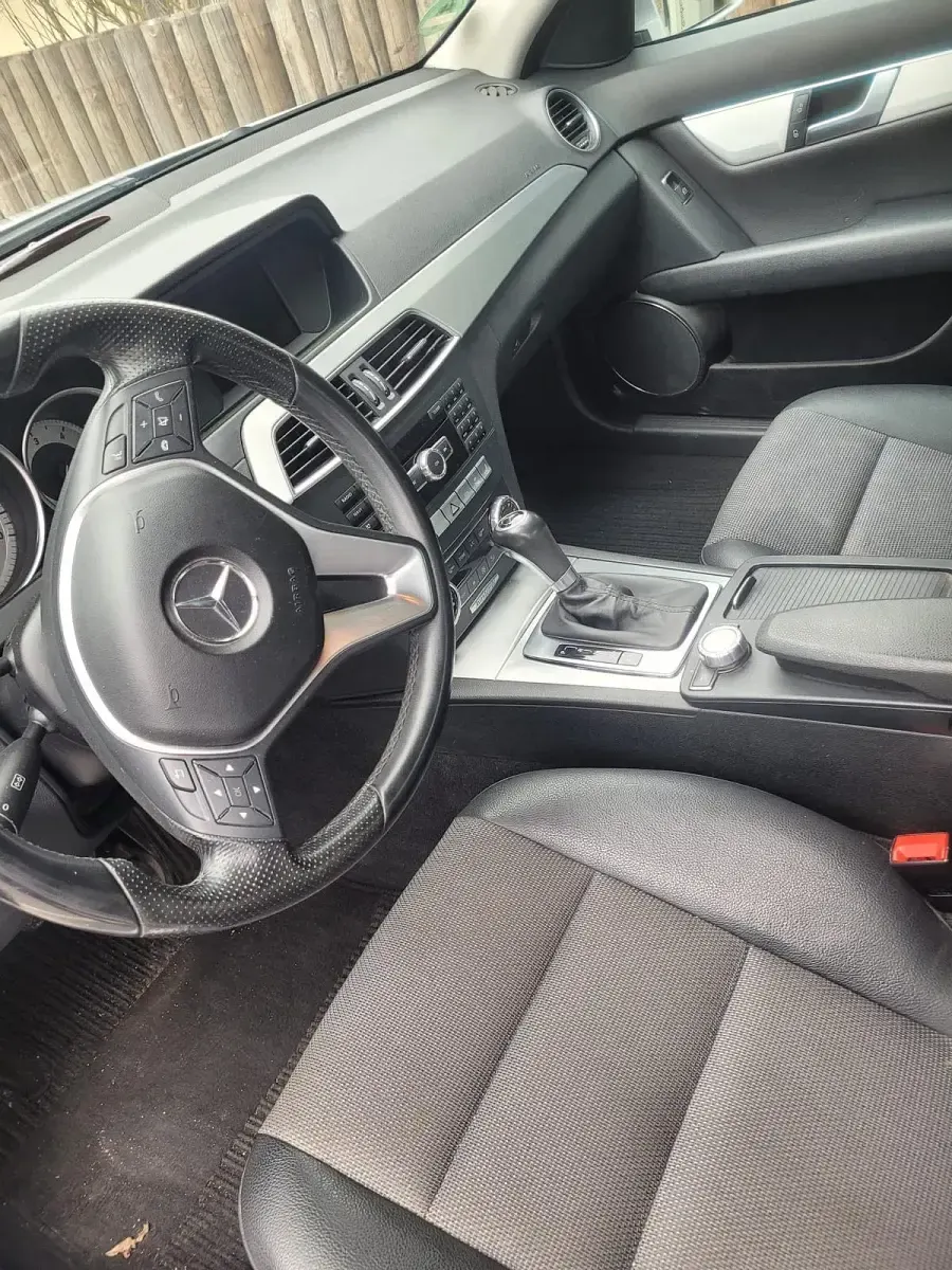 Gebraucht Mercedes C220 Avantgarde 170 PS (125 kW) 2012 Silber Limousine