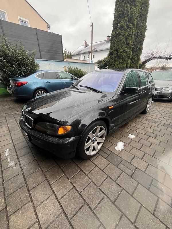 Gebraucht BMW 330 204 PS (150 kW) 2004 Schwarz Kombi