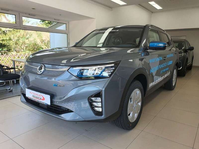 Grau Gebraucht 2023 Ssangyong Korando SUV | 26.990 € (Fairer Preis) - Bild 1/4