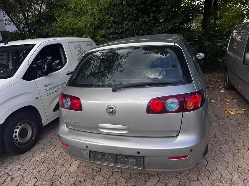 Violet Gebraucht 2006 Fiat Croma Active Kombi | 1.500 € (Fairer Preis) - Bild 1/4