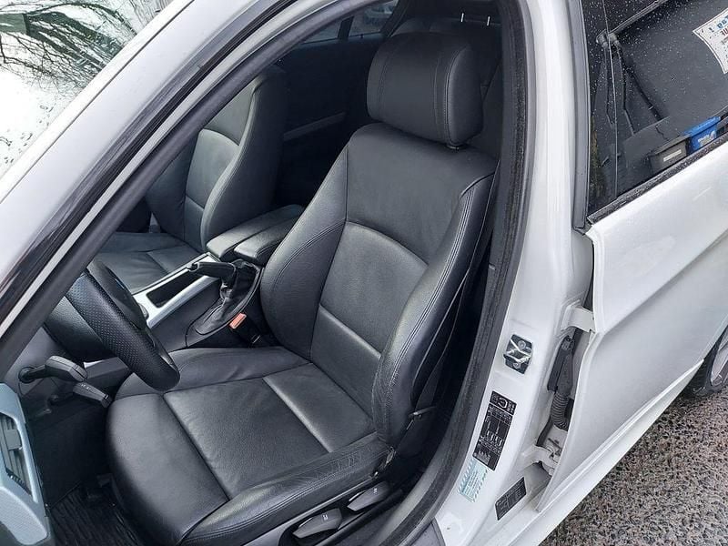 Gebraucht BMW 318 M Sport 143 PS (105 kW) 2008 Weiß Limousine