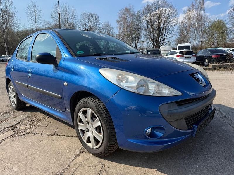 Gebraucht Peugeot 206 Basis 75 PS (55 kW) 2010 Blau Limousine