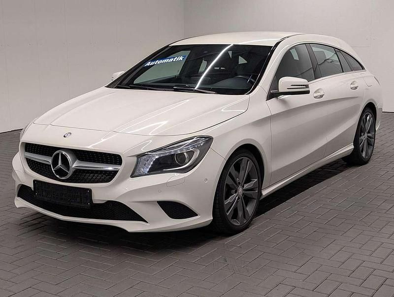 Calcitweiss Gebraucht 2016 Mercedes CLA200 Kombi | 19.480 € (Fairer Preis) - Bild 1/4