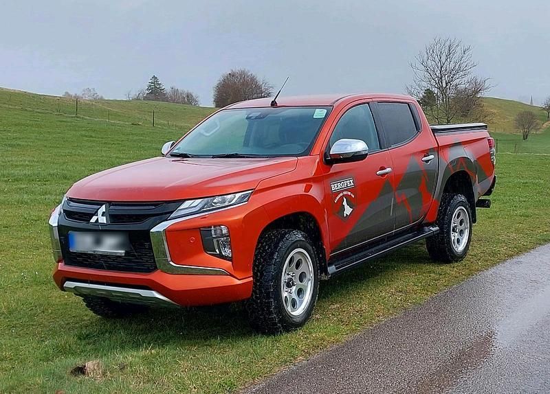 Orange Gebraucht 2022 Mitsubishi L200 Spirit Abholung | 39.500 € (Etwas zu teuer) - Bild 1/4