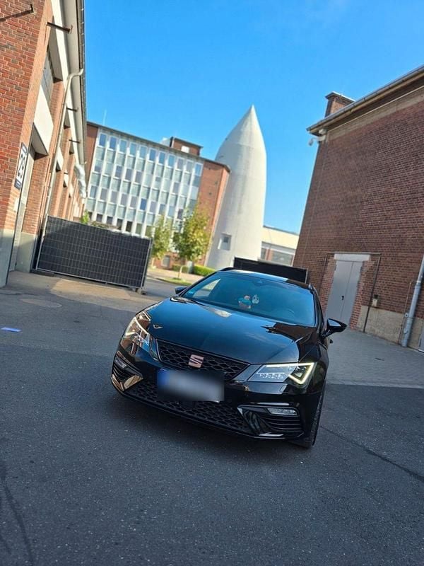 Schwarz Gebraucht 2020 Cupra Leon Kombi | 22.999 € (Guter Preis) - Bild 1/4