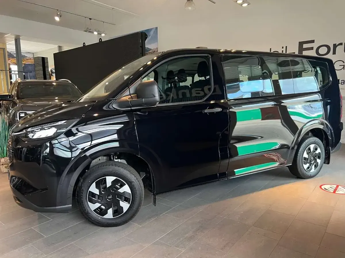 Neu Ford Transit Trend 160 kW (218 PS) 2026 Agate black metallic Kombi