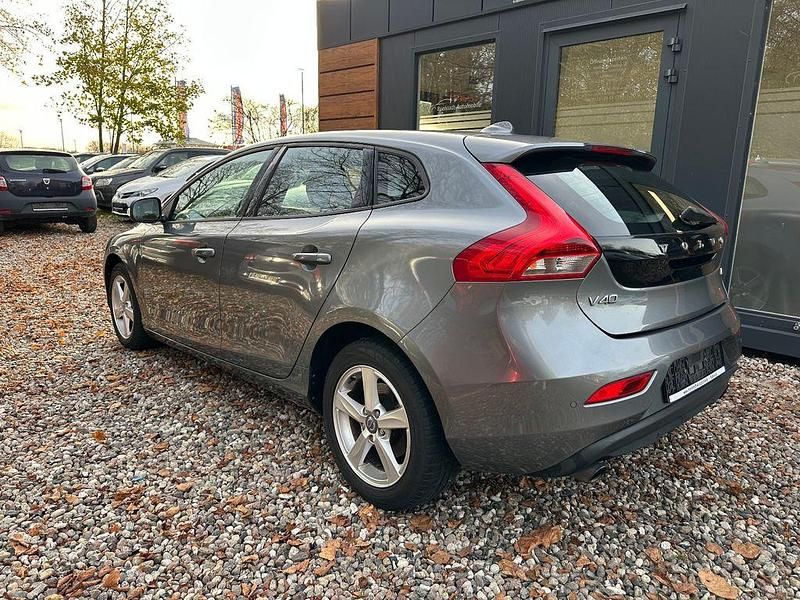 Gebraucht Volvo V40 You! 120 PS (88 kW) 2014 Grau Limousine