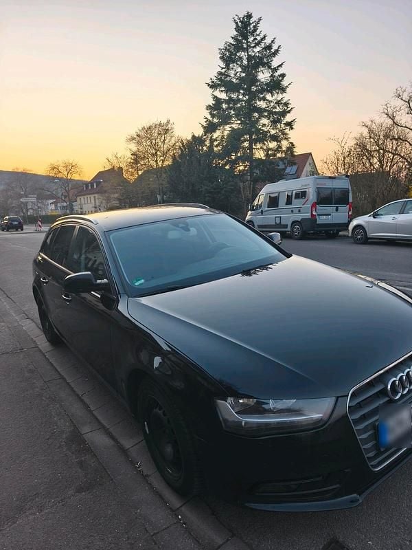 Gebraucht Audi A4 143 PS (105 kW) 2012 Schwarz Kombi
