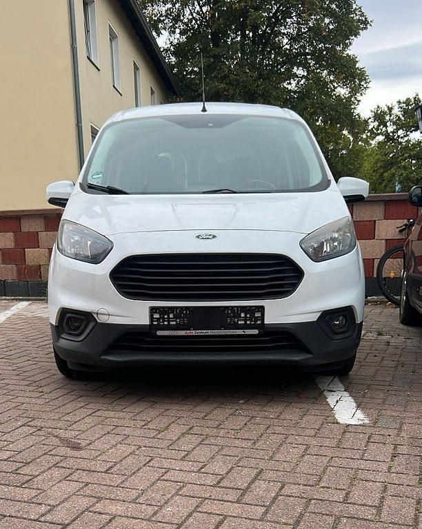 Weiß Gebraucht 2018 Ford Transit Van / Kleinbus | 6.550 € (Superpreis) - Bild 1/4