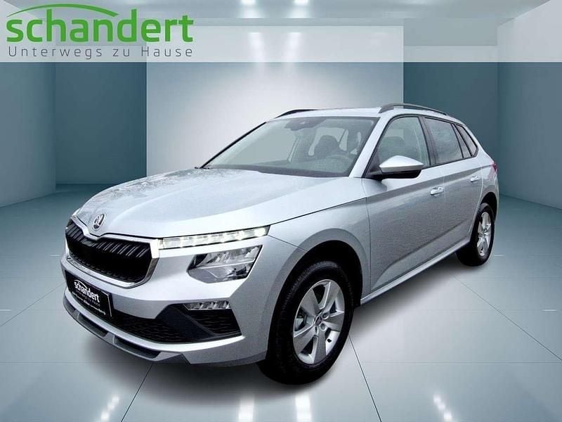 Brillantsilber metallic (silber) metallic Gebraucht 2024 Skoda Kamiq Selection SUV | 24.770 € (Guter Preis) - Bild 1/4