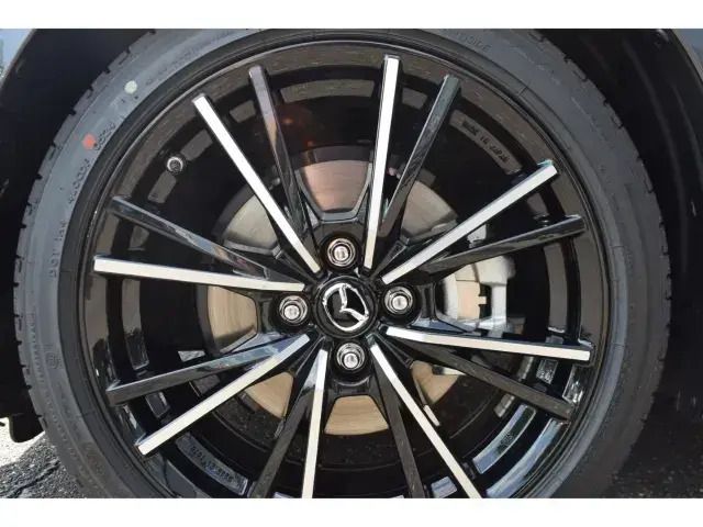 Gebraucht Mazda MX5 Exclusive 184 PS (135 kW) 2024 Rot Cabrio