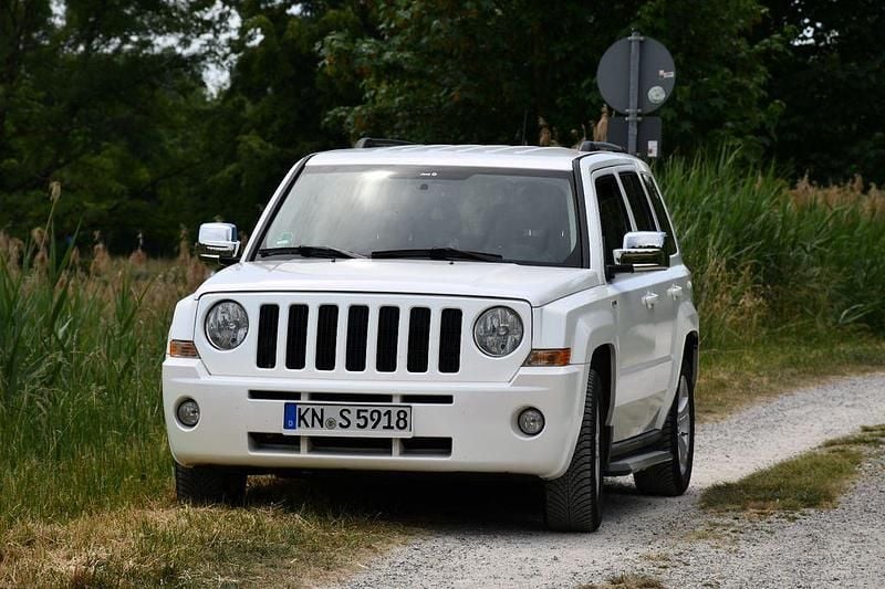 Weiß Gebraucht 2010 Jeep Patriot Limited SUV | 5.500 € (Fairer Preis) - Bild 1/4