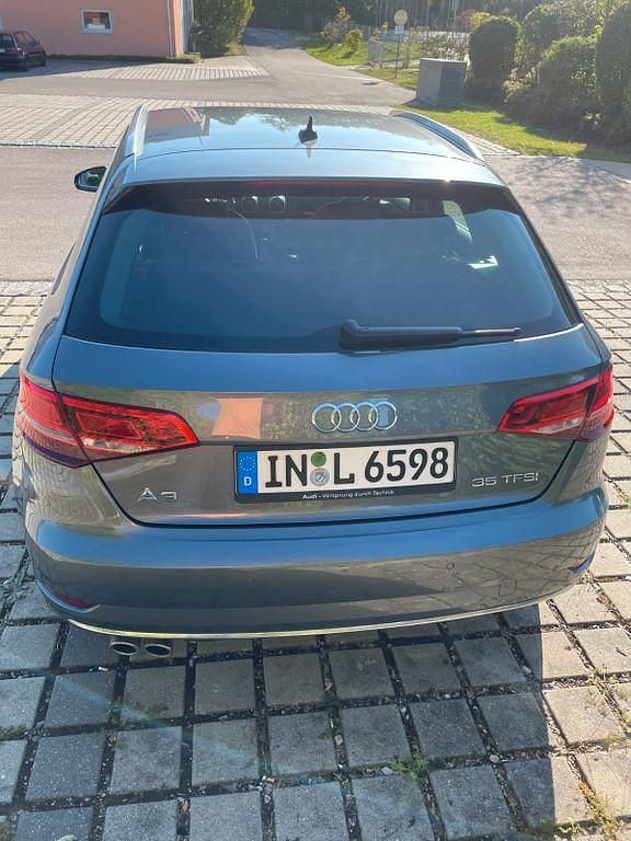 Second-hand Audi A3 Design 150 CP (110 kW) 2018 Gri Berlinǎ