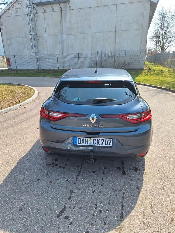 Gebraucht Renault Mégane IV Experience 132 PS (97 kW) 2016 Grau Limousine