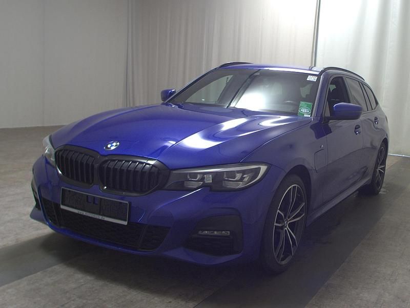 Gebraucht BMW 320e M Sport 204 PS (150 kW) 2021 Blau Kombi