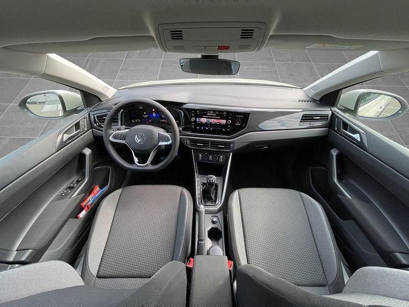 Gebraucht VW Taigo Life 95 PS (69 kW) 2025 Ascotgrau SUV