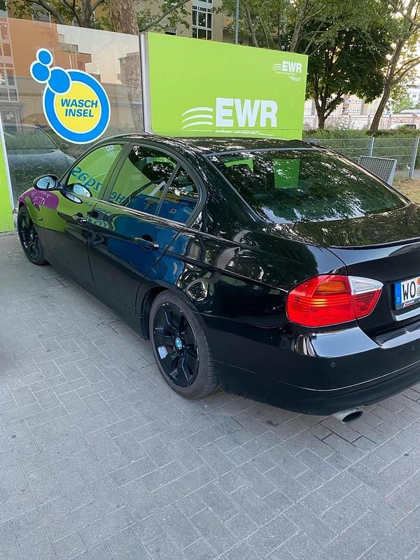 Schwarz Gebraucht 2007 BMW 320 Limousine | 3.500 € (Fairer Preis) - Bild 1/4