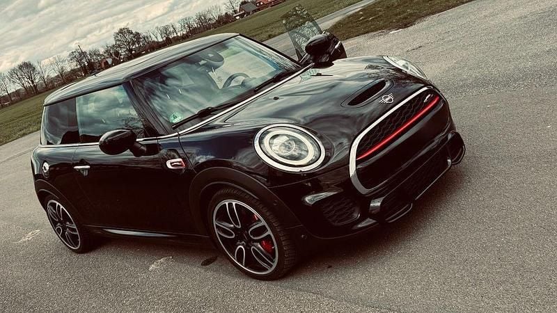 Gebraucht Mini John Cooper Works 231 PS (169 kW) 2020 Schwarz Kleinwagen