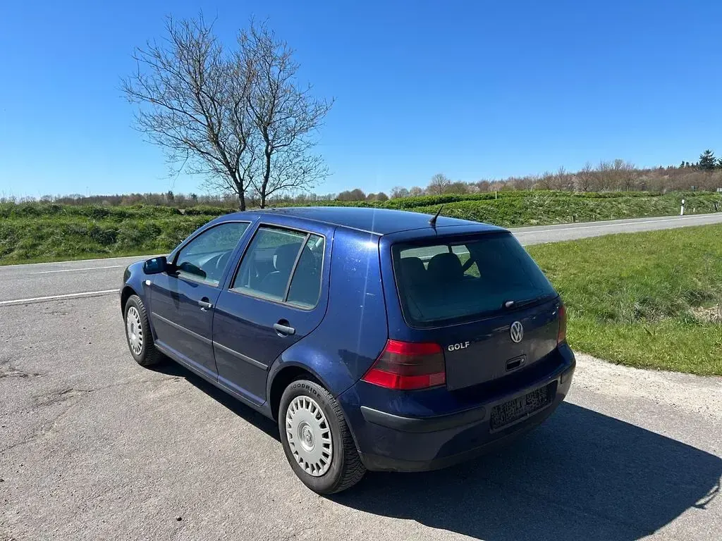 Gebraucht VW Golf IV 75 PS (55 kW) 2000 Blau Limousine