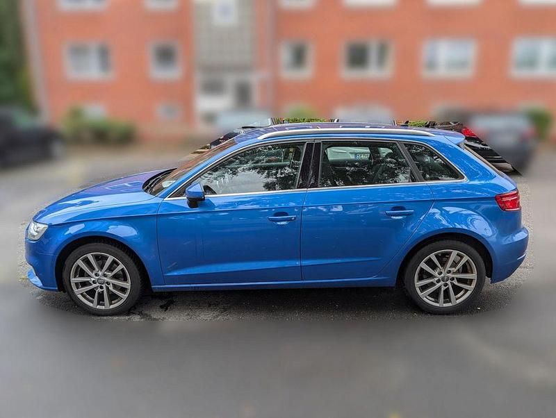 Gebraucht Audi A3 116 PS (85 kW) 2018 Blau Limousine
